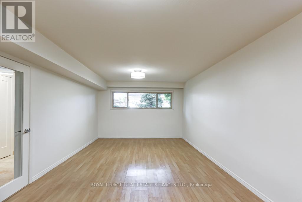 38 JELLICOE AVENUE - 22