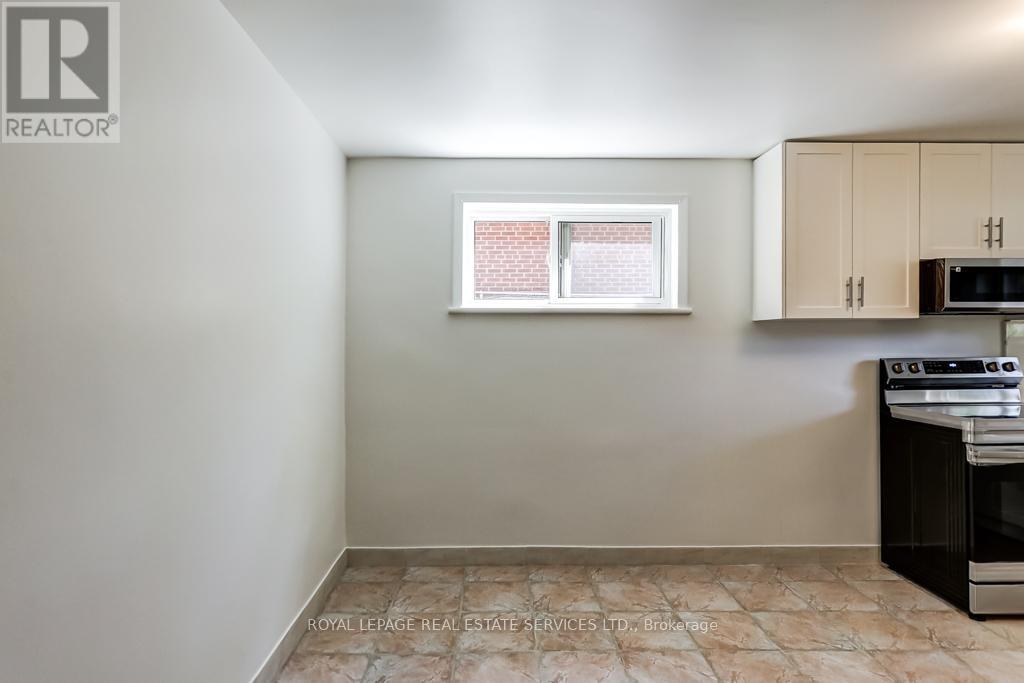 38 JELLICOE AVENUE - 26