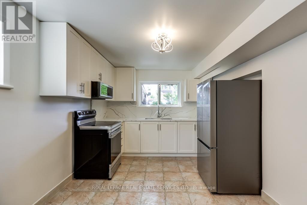 38 JELLICOE AVENUE - 28