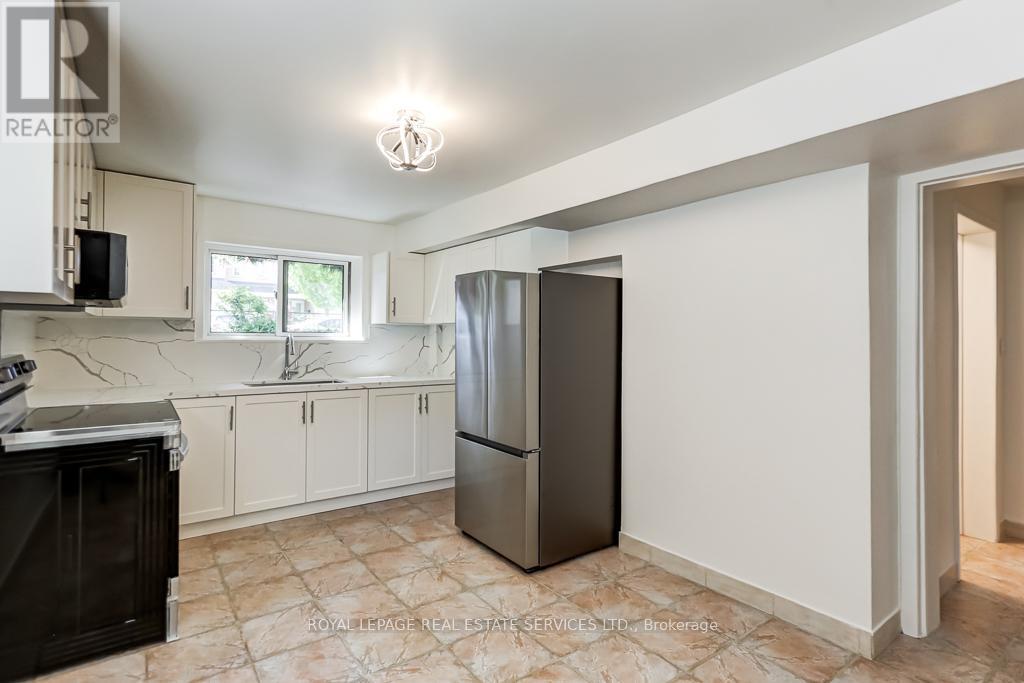 38 JELLICOE AVENUE - 29