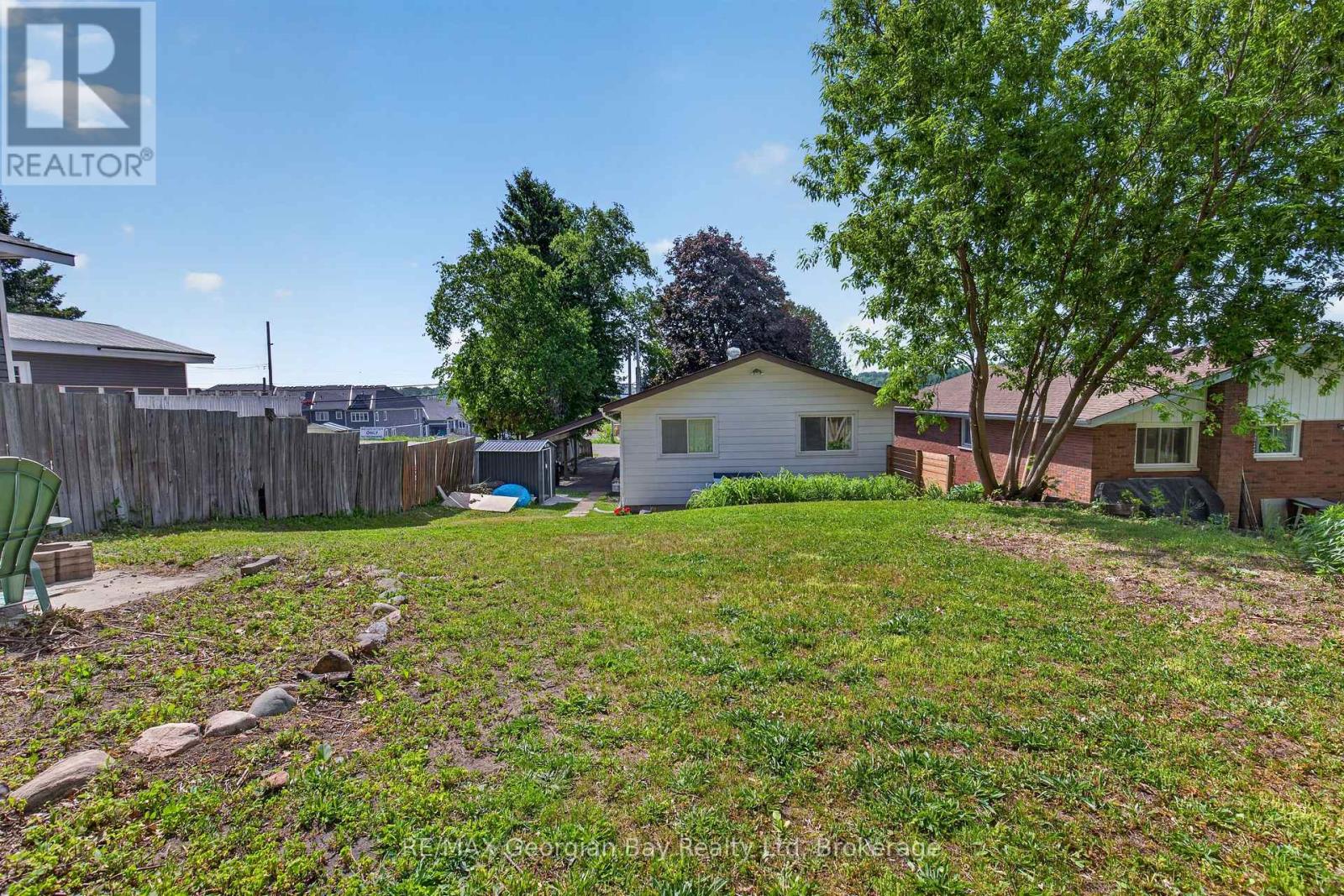 1060 HARBOURVIEW DRIVE - 29