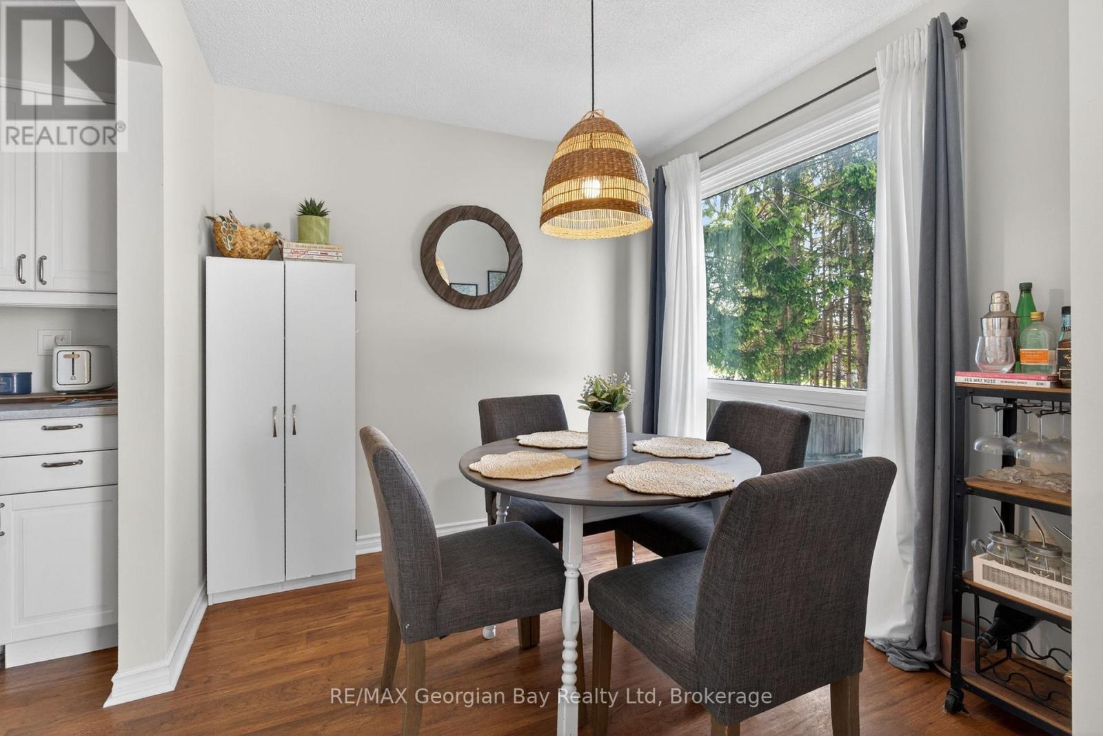 1060 HARBOURVIEW DRIVE - 9