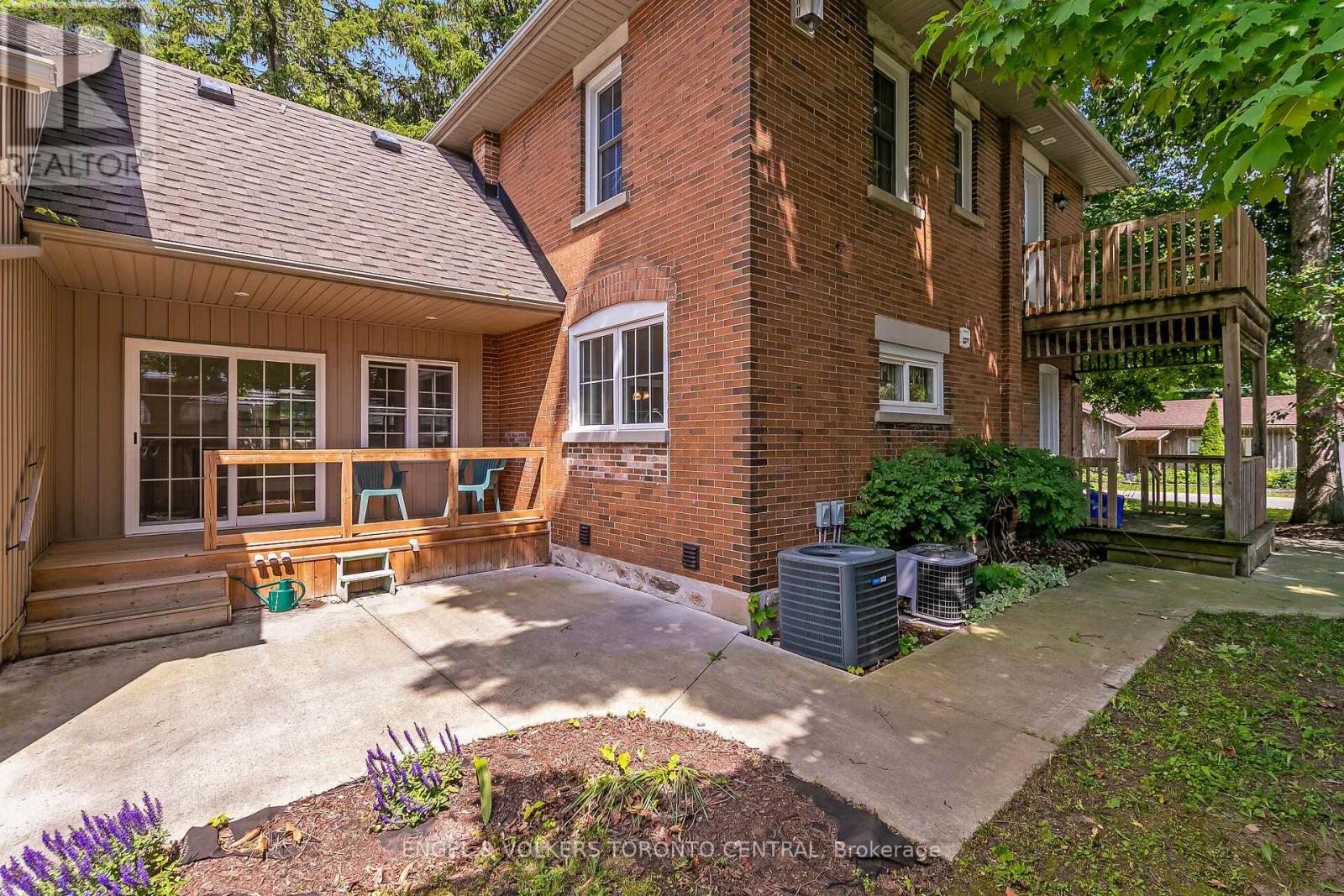 125 RICHARDSON STREET - Image 45