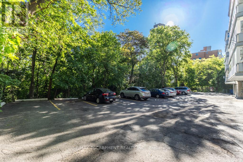 #404 107 ST. JOSEPH'S DRIVE - 28
