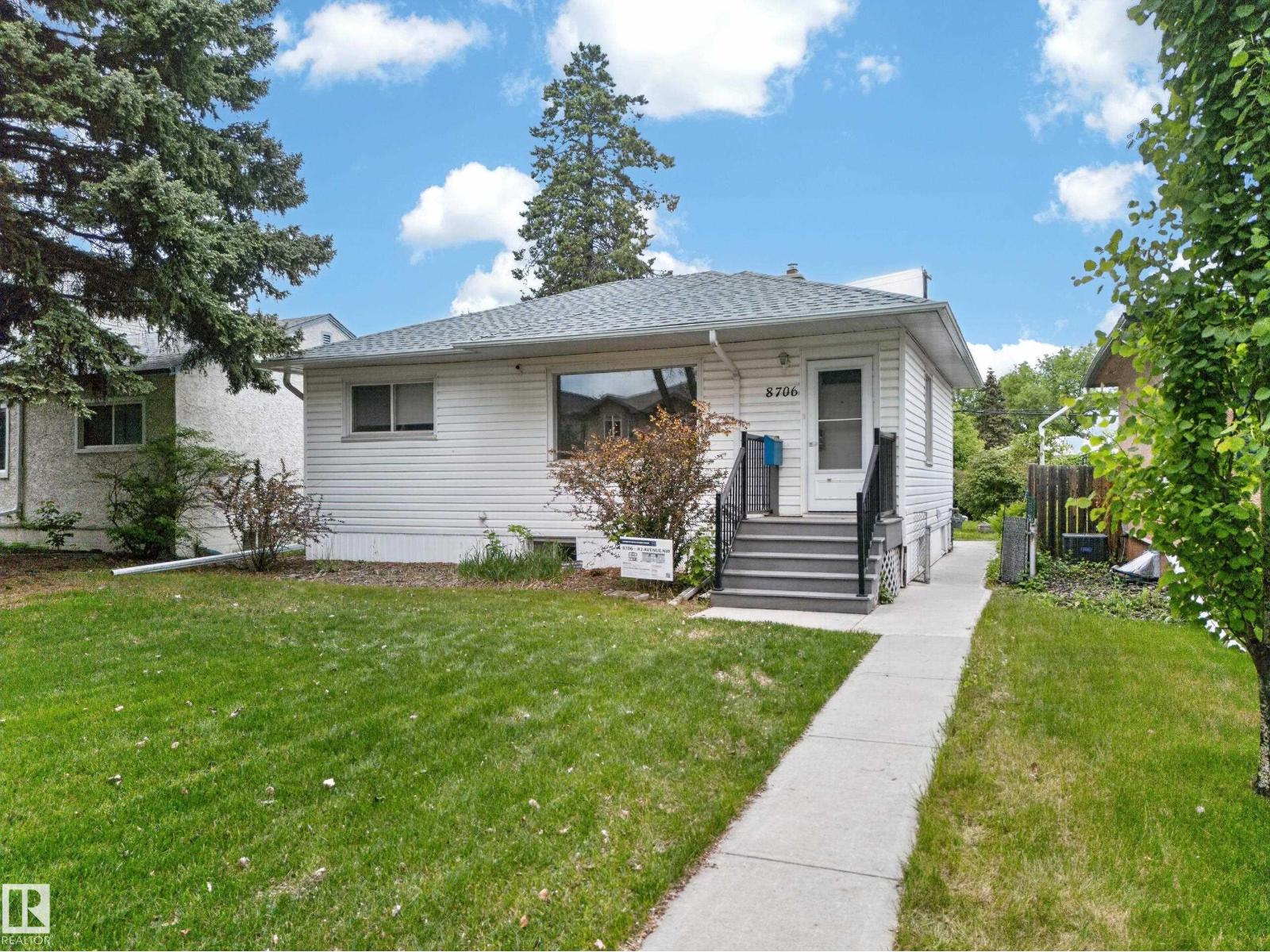 8706 83 AV NW - photo 2