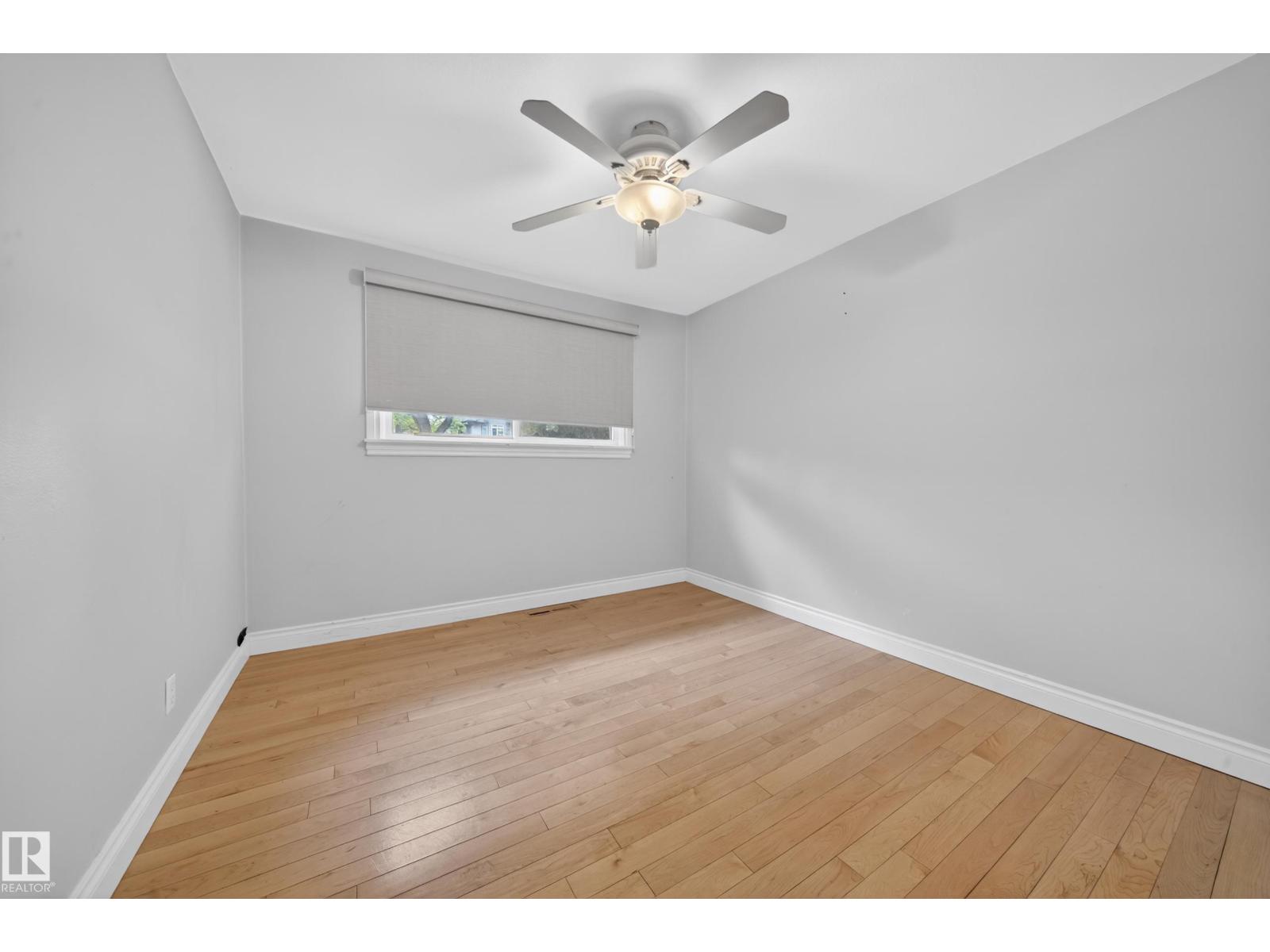 8706 83 AV NW — photo 22