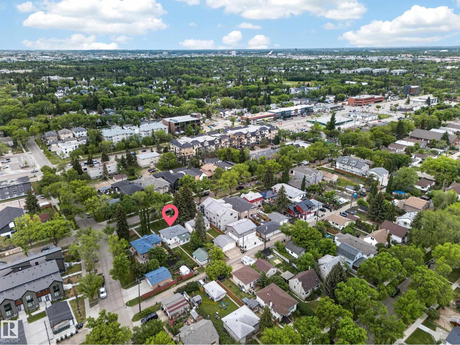 8706 83 AV NW - photo 4
