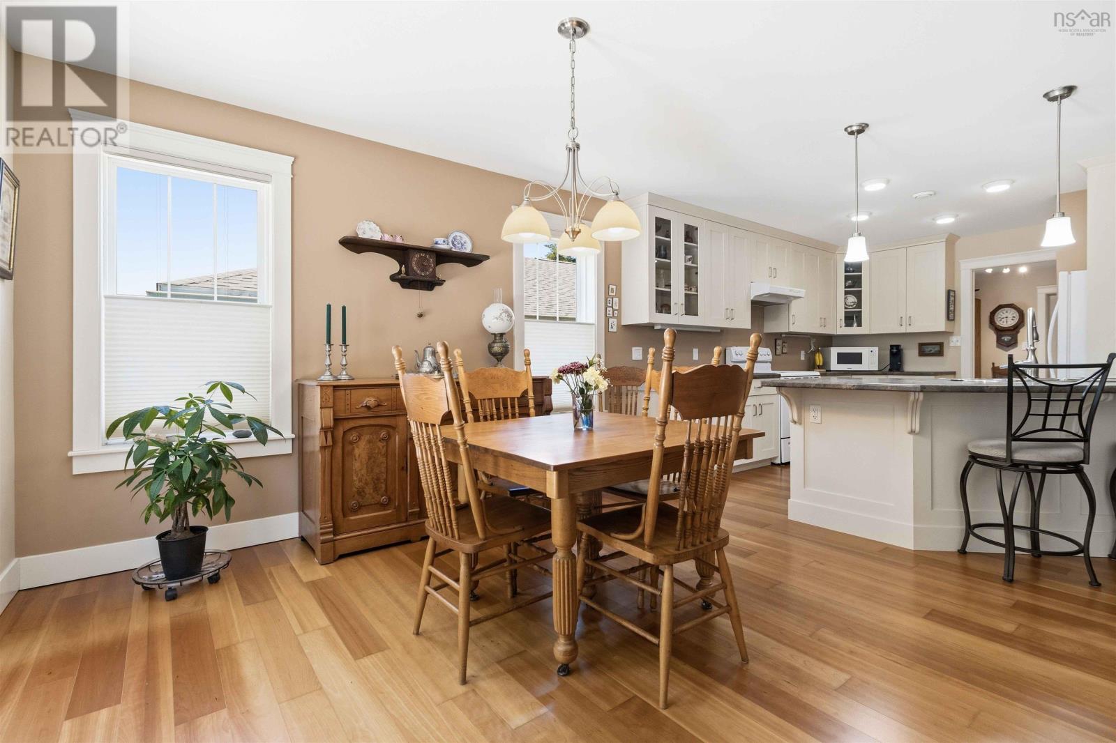 Property 20 of 50 of 32 Roundhouse Drive