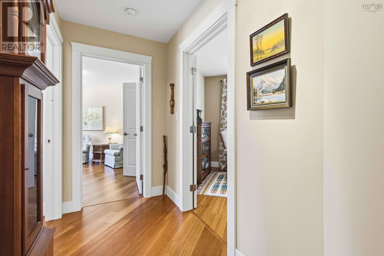 Property 25 of 50 of 32 Roundhouse Drive