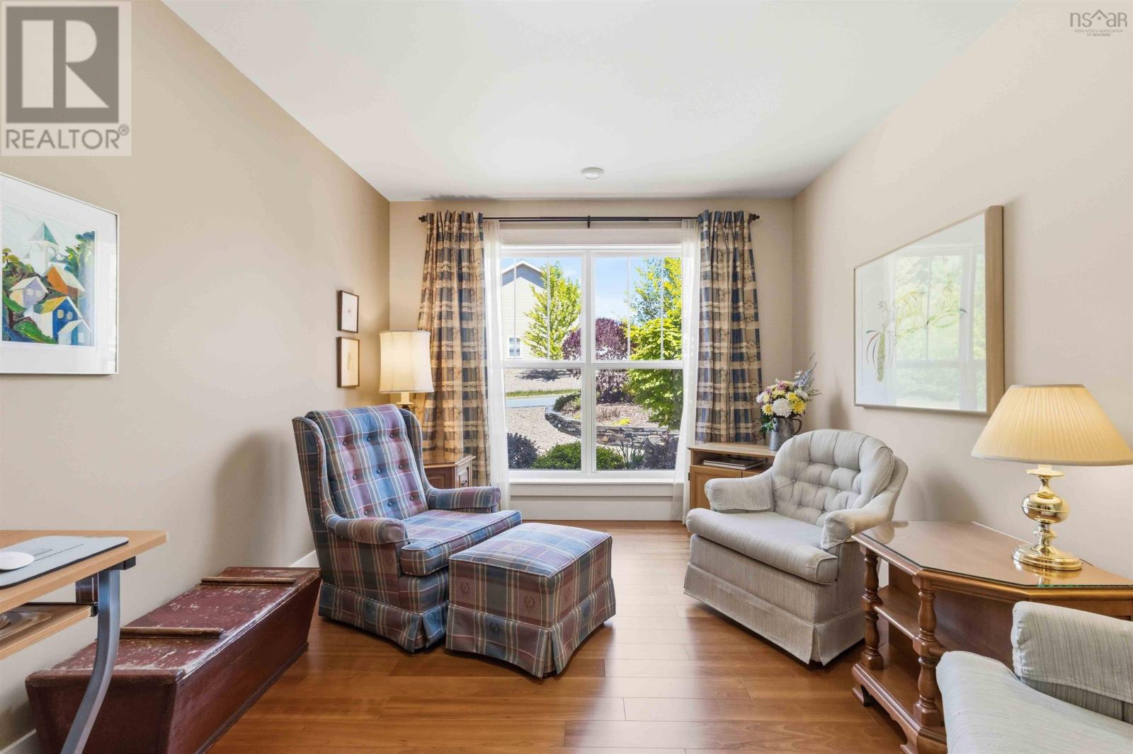 Property 33 of 50 of 32 Roundhouse Drive