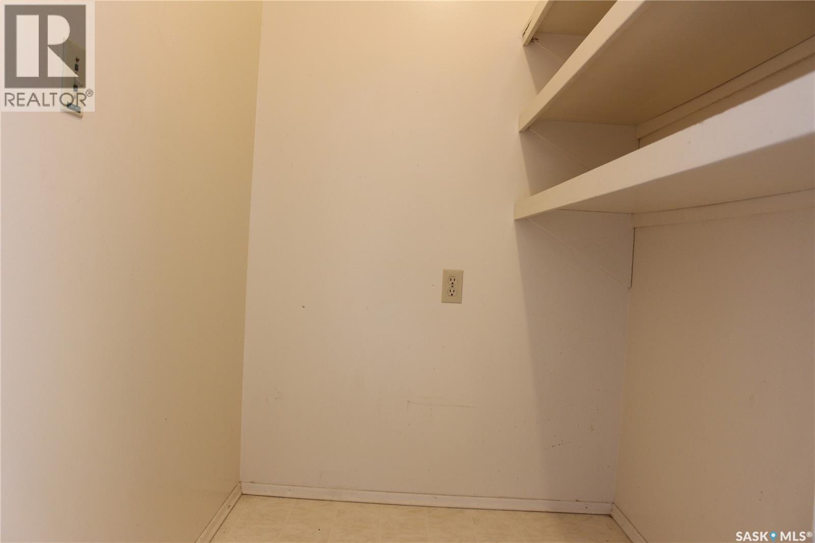 810 8th STREET — photo 15