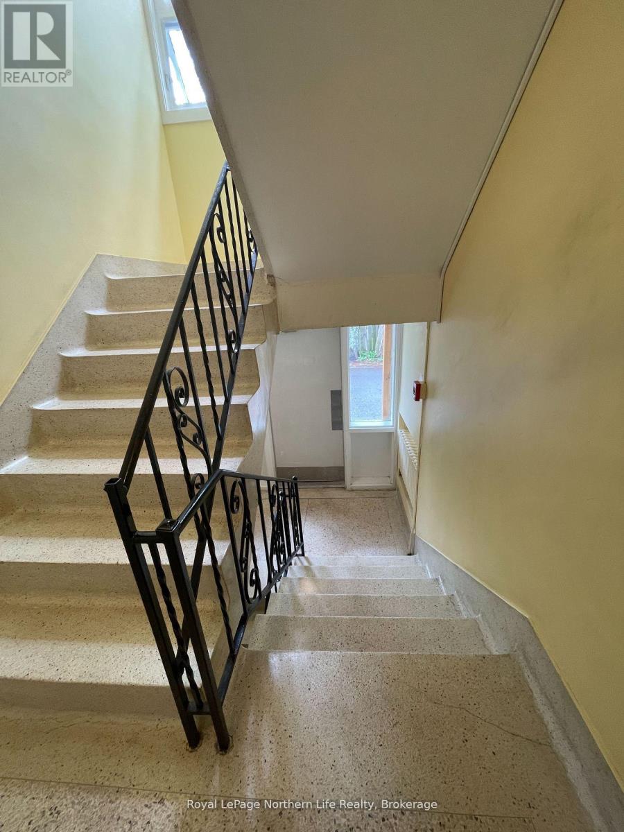 #25 40 JUDGE AVENUE - 21