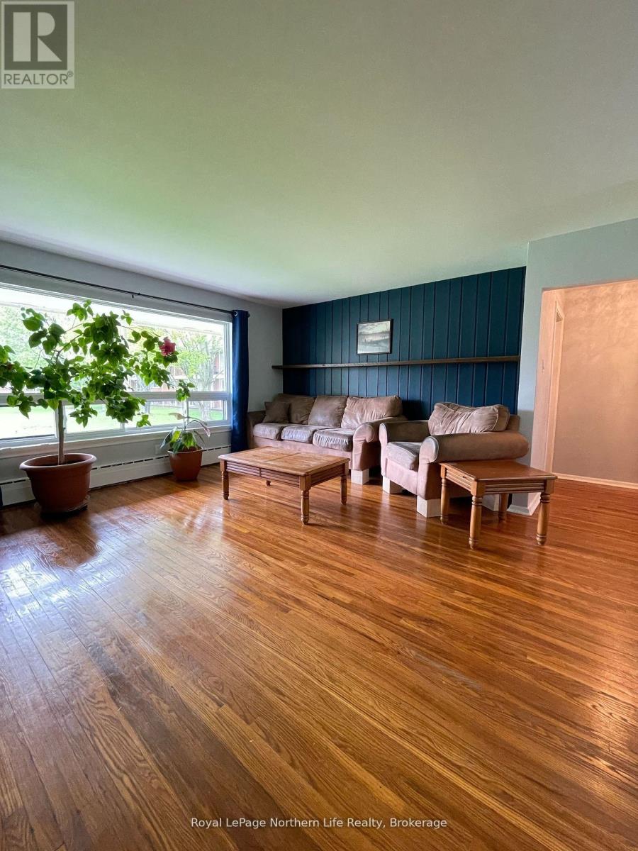 #25 40 JUDGE AVENUE - 24