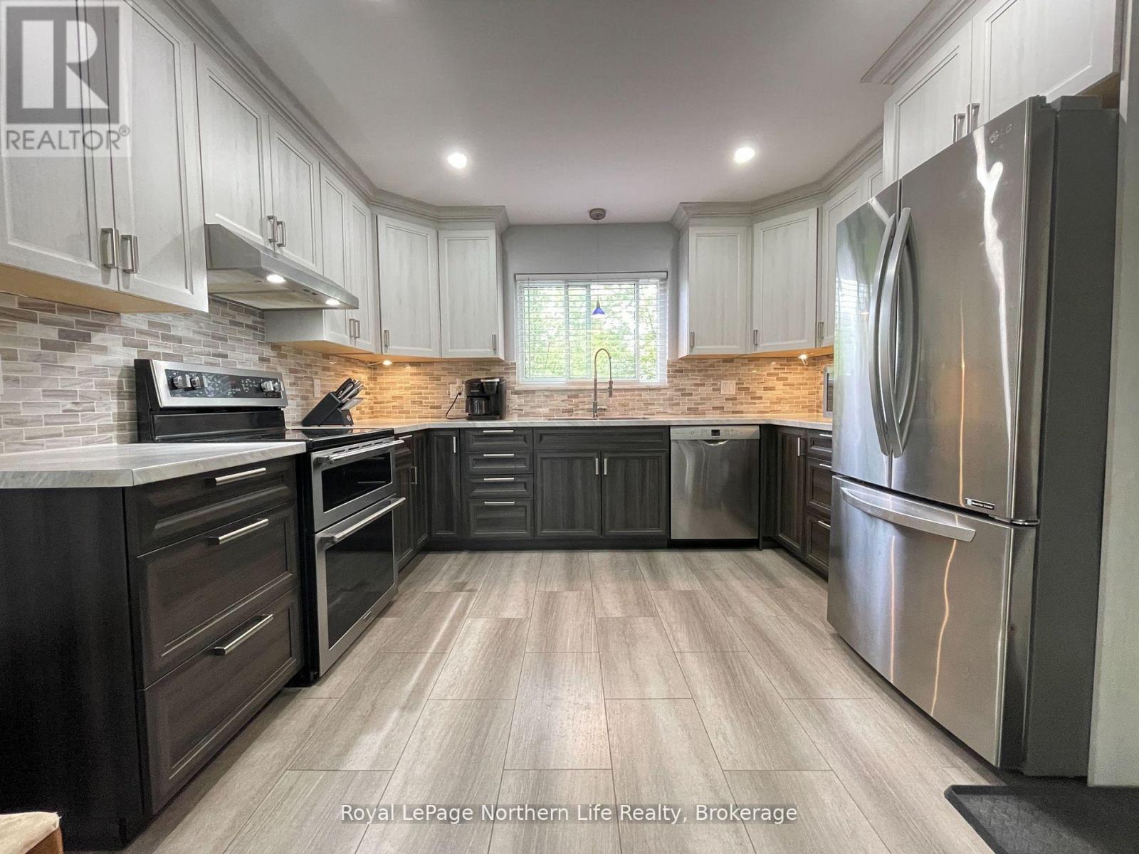 #25 40 JUDGE AVENUE - 32