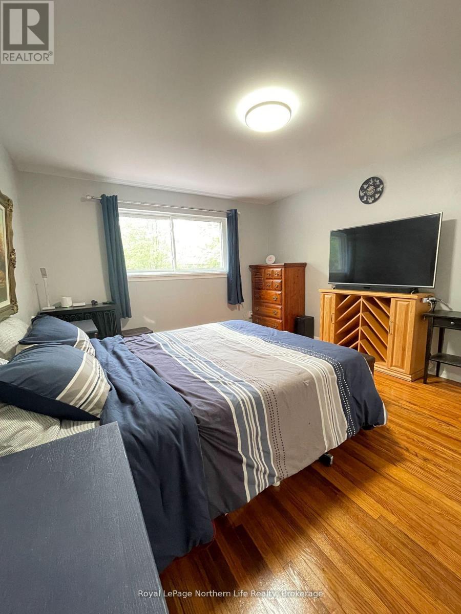#25 40 JUDGE AVENUE - 37