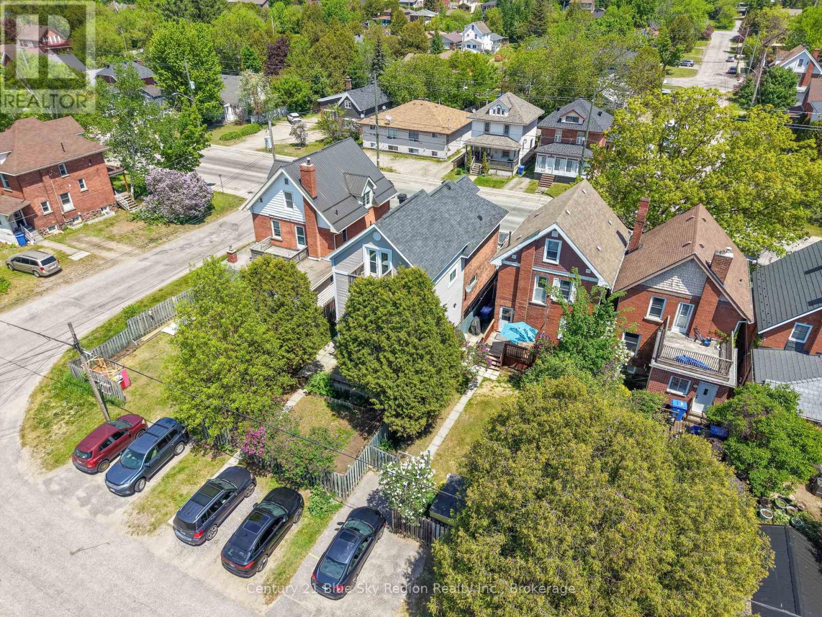 897 MAIN STREET W - 49