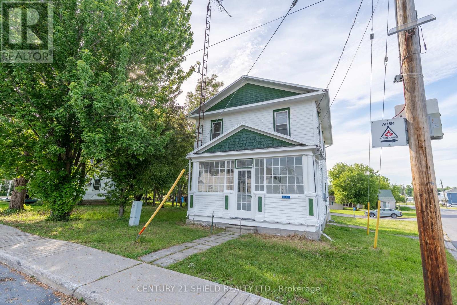 18491 HUGHIE MUNRO STREET - 1