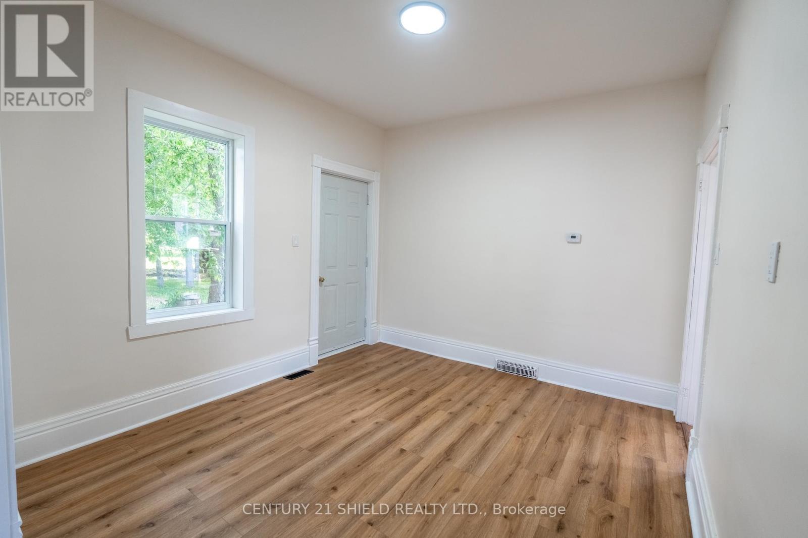 18491 HUGHIE MUNRO STREET - 13