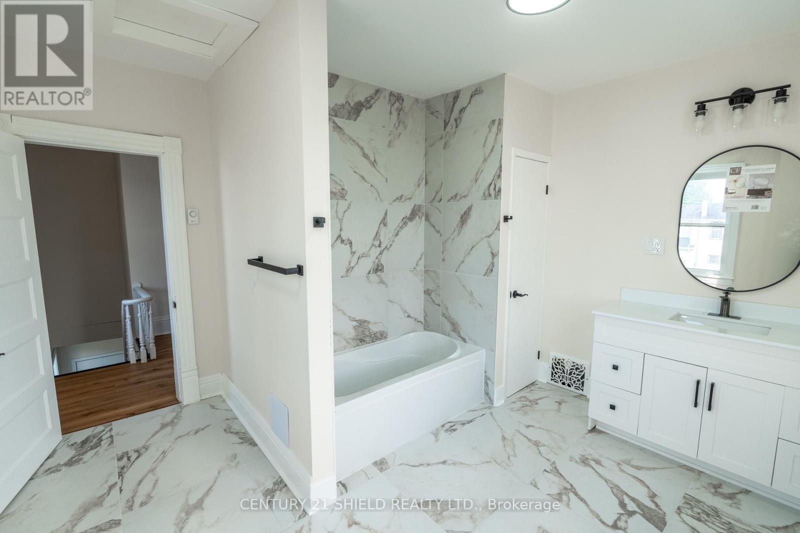 18491 HUGHIE MUNRO STREET - 16