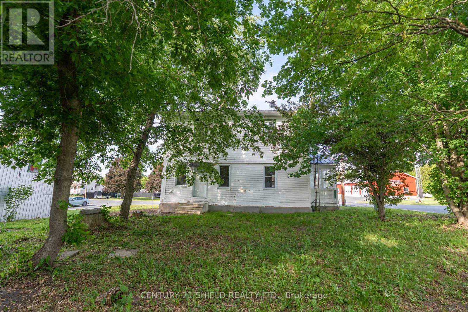 18491 HUGHIE MUNRO STREET - 20