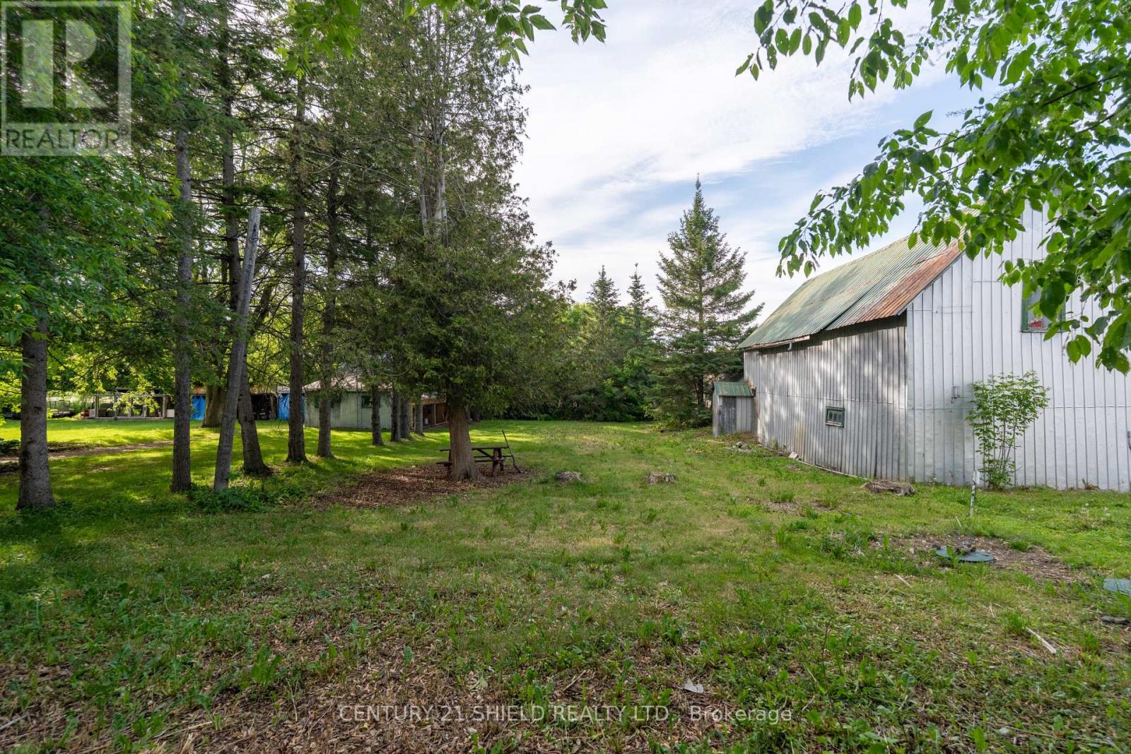 18491 HUGHIE MUNRO STREET - 22