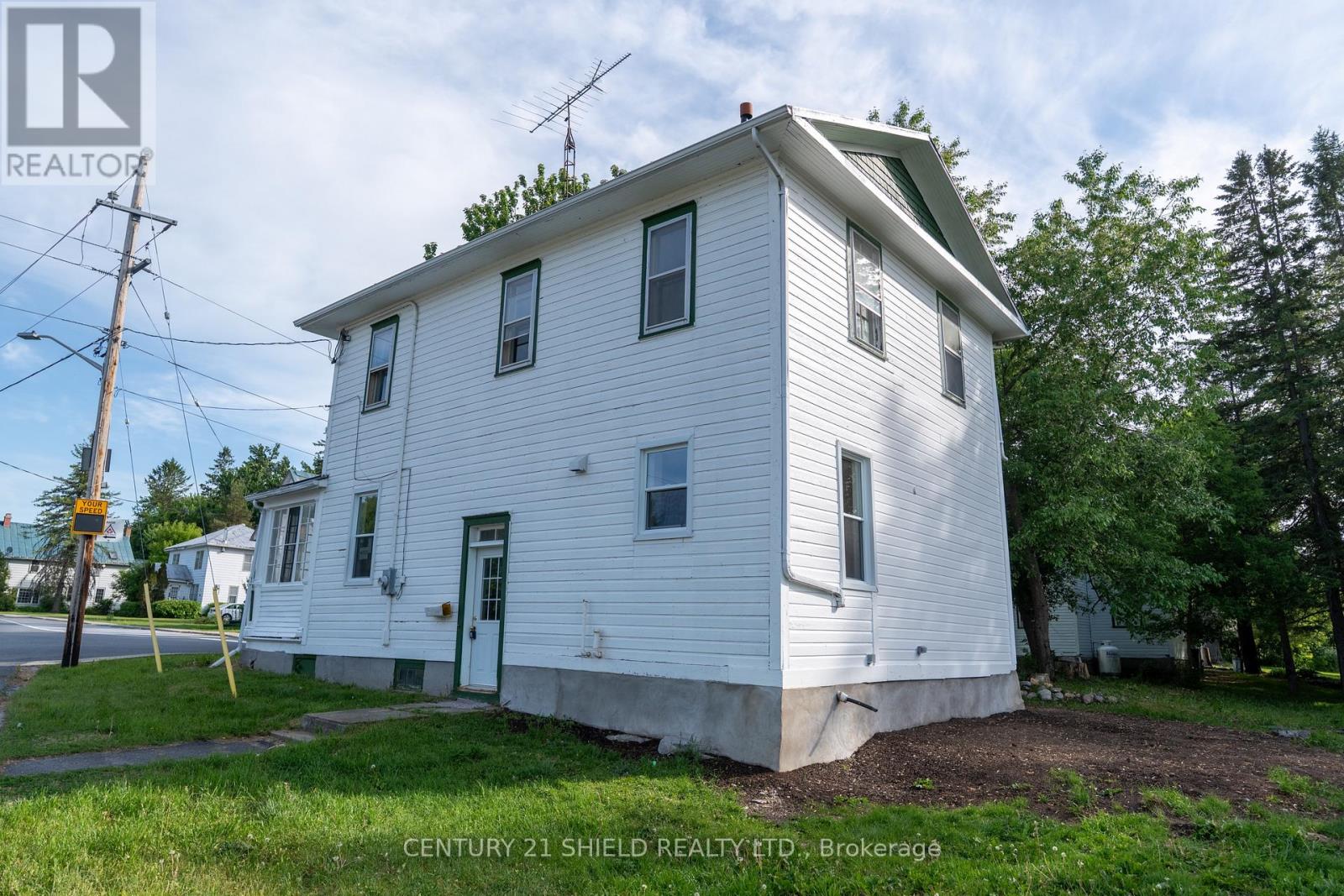 18491 HUGHIE MUNRO STREET - 23
