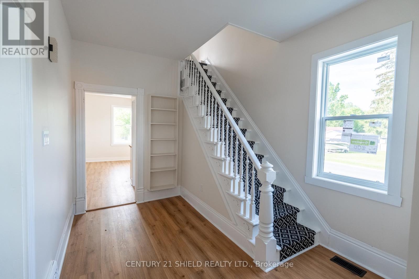 18491 HUGHIE MUNRO STREET - 4