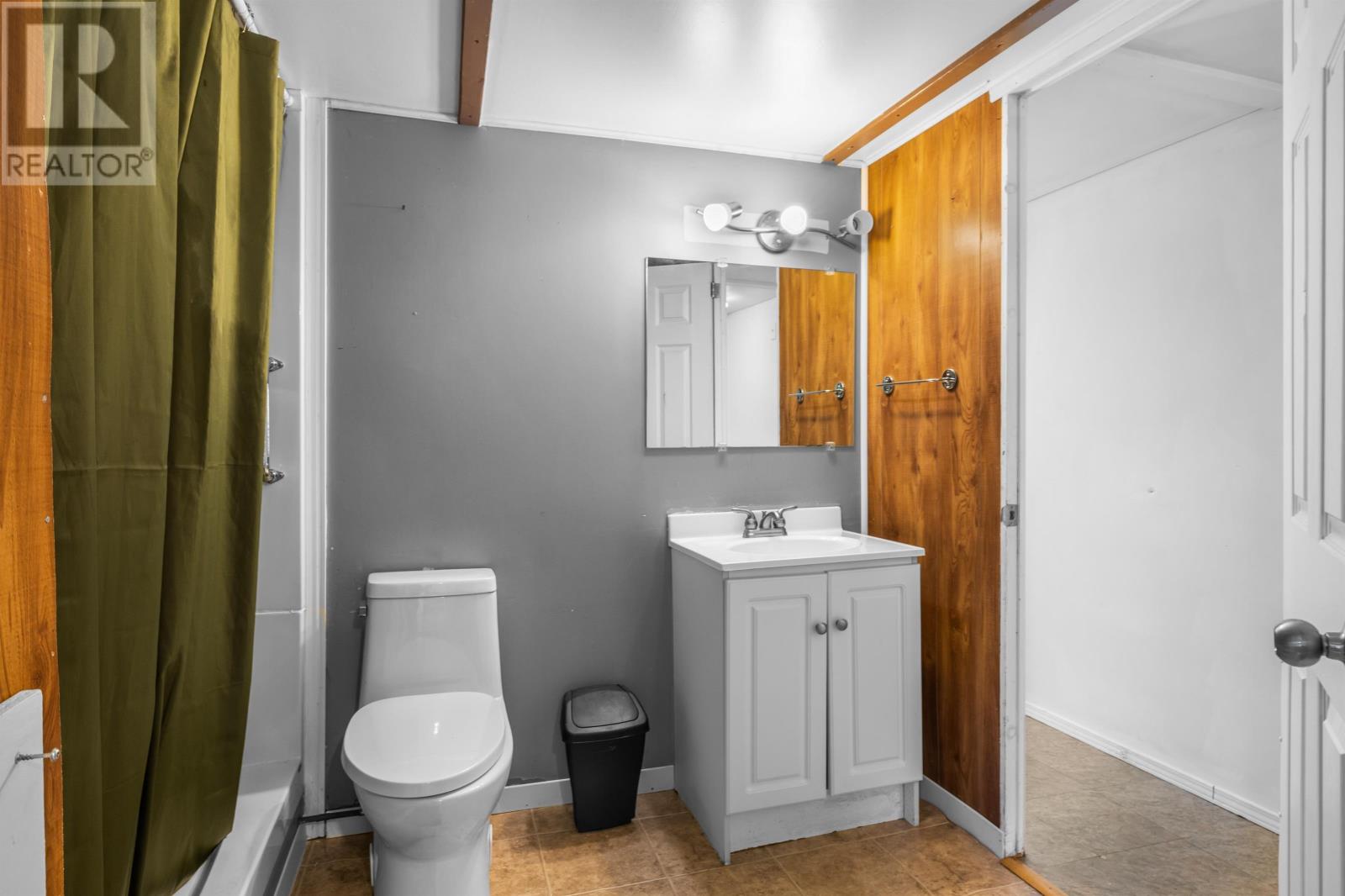 1146 Queens Road - 24