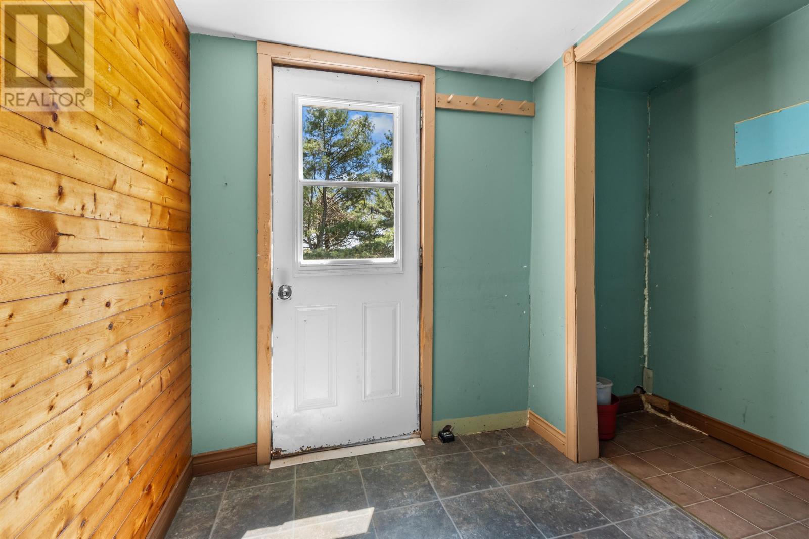 1146 Queens Road - 8