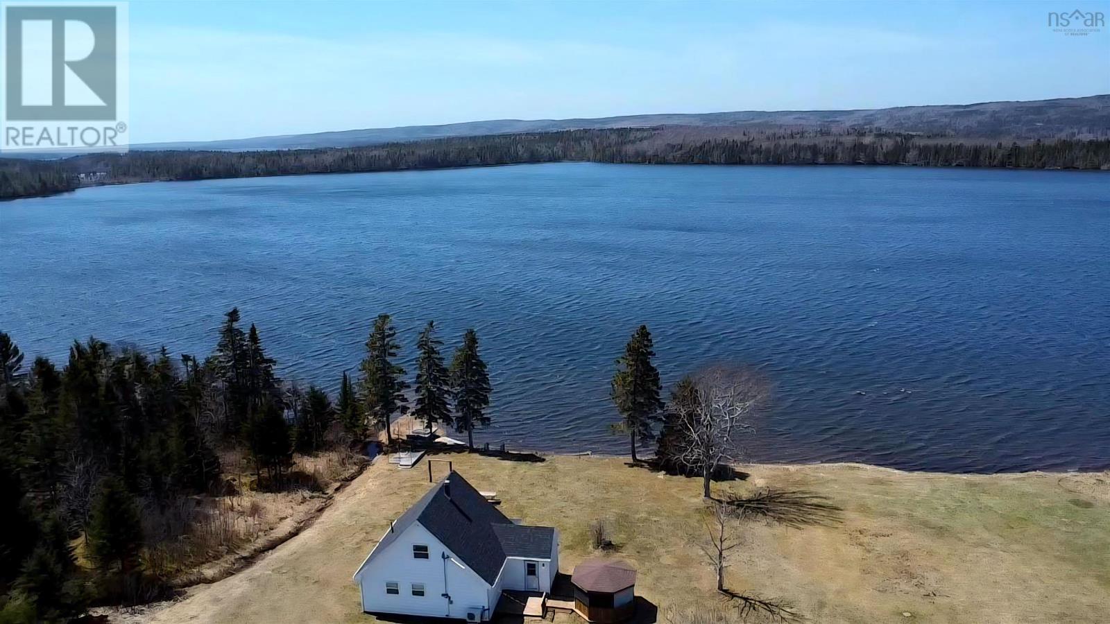 2280 Loch Lomond Road - 1