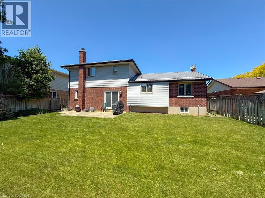 3-bedroom home for sale at 114 LYNNDALE Road, Simcoe ON · photo 37 of 44