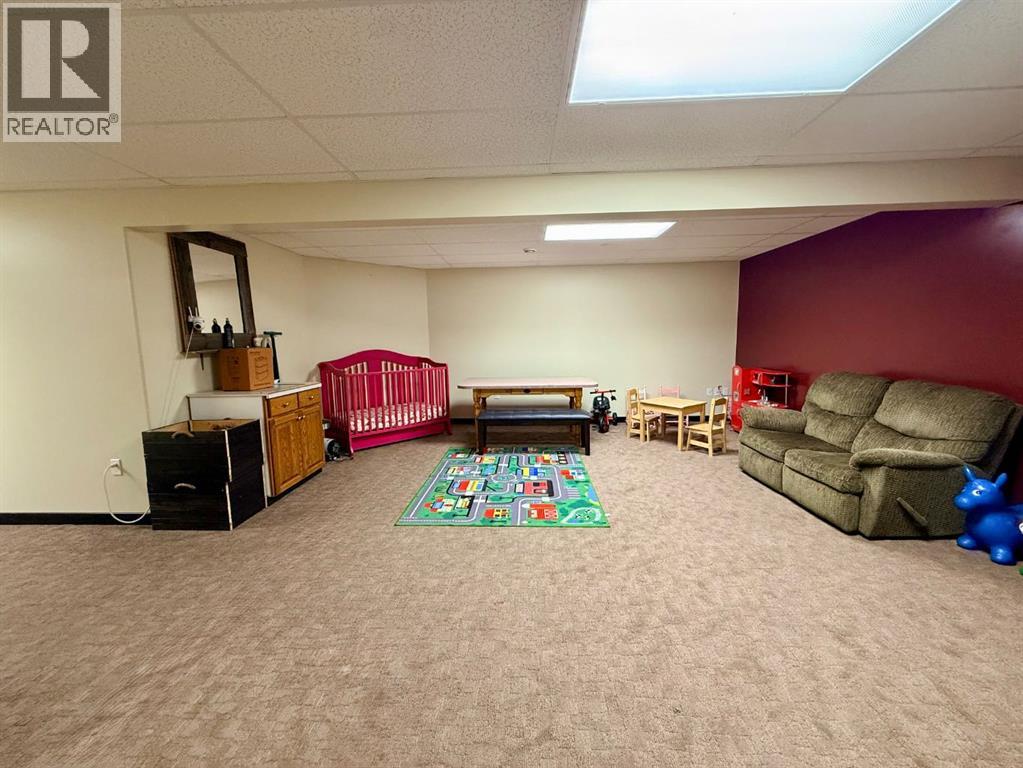 9206 94 Street - 29