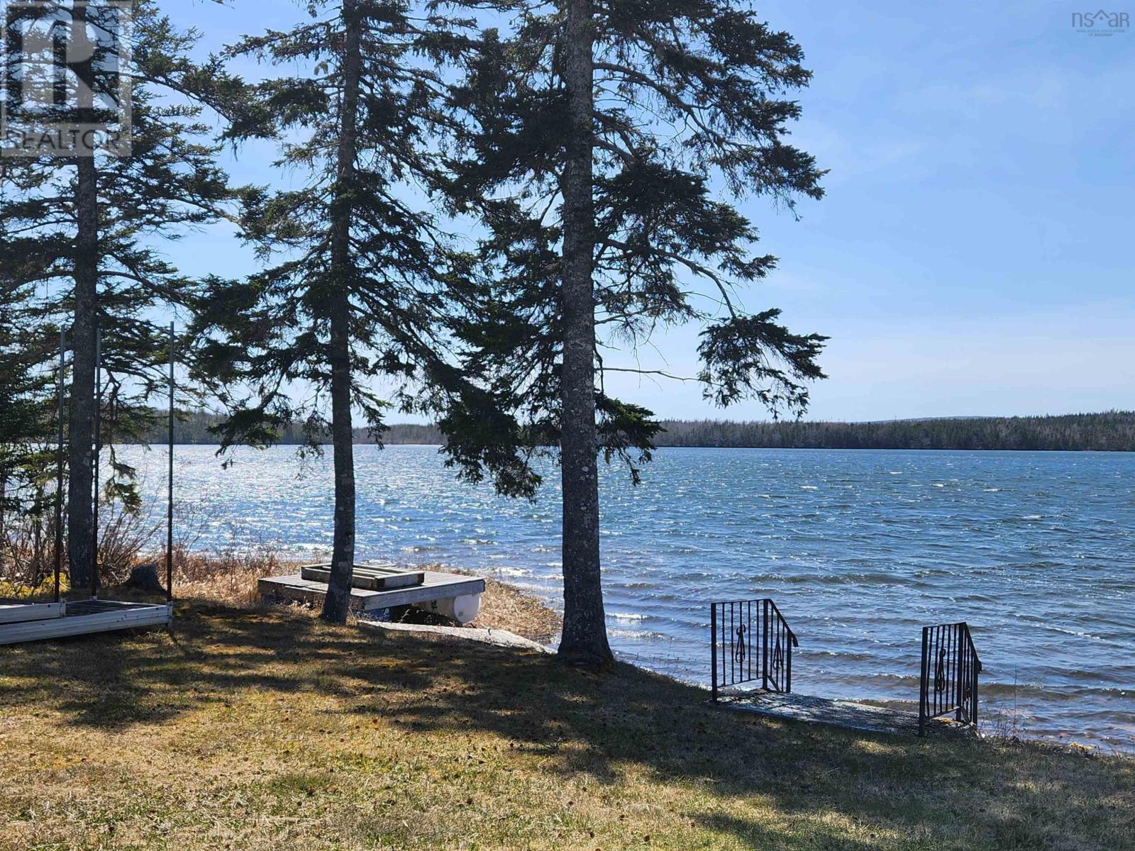 2280 Loch Lomond Road - 20