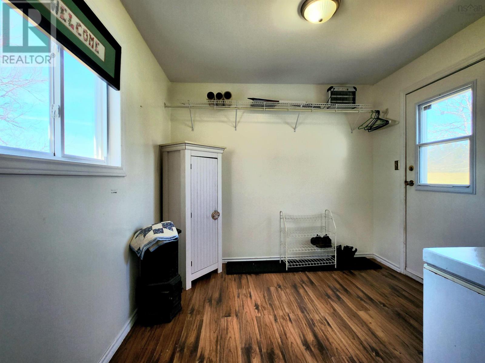 2280 Loch Lomond Road - 11