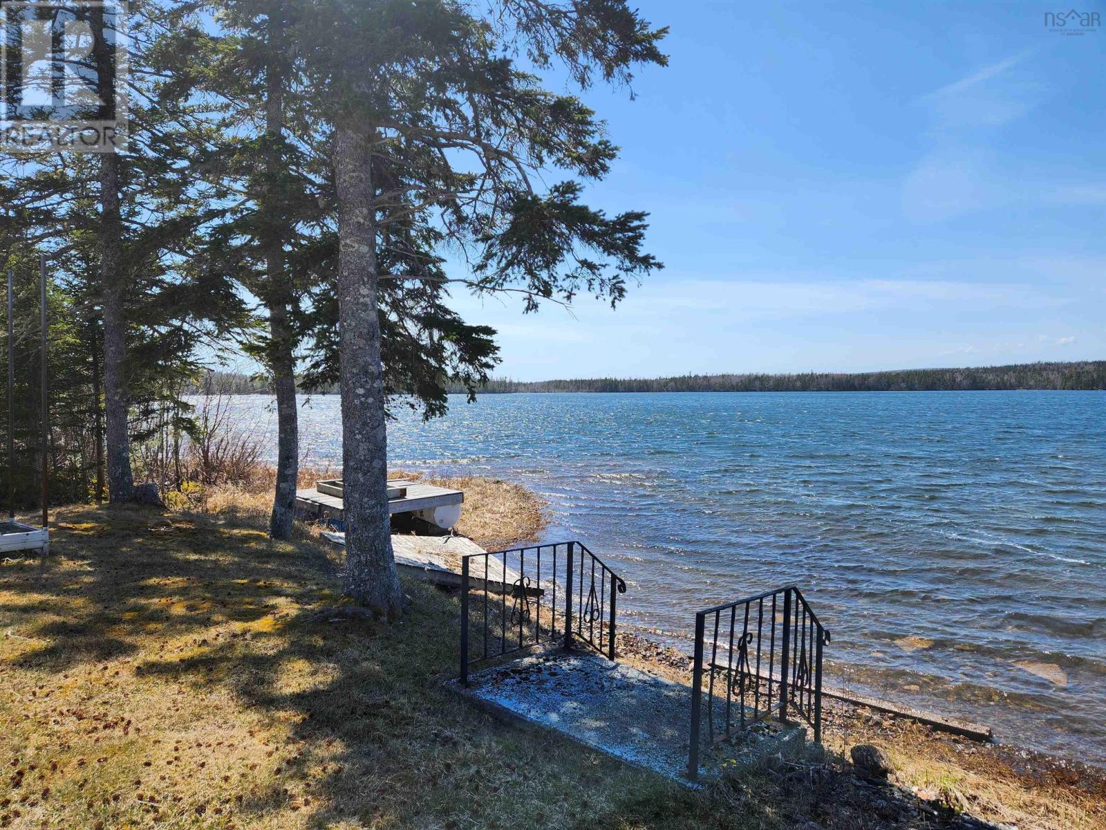 2280 Loch Lomond Road - 21