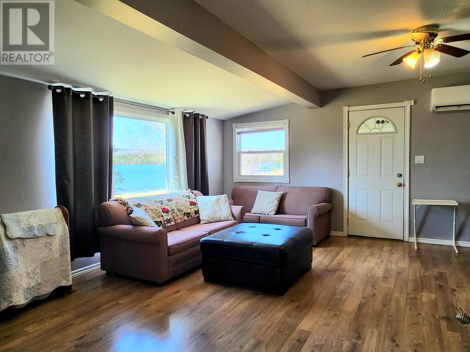 2280 Loch Lomond Road - 10