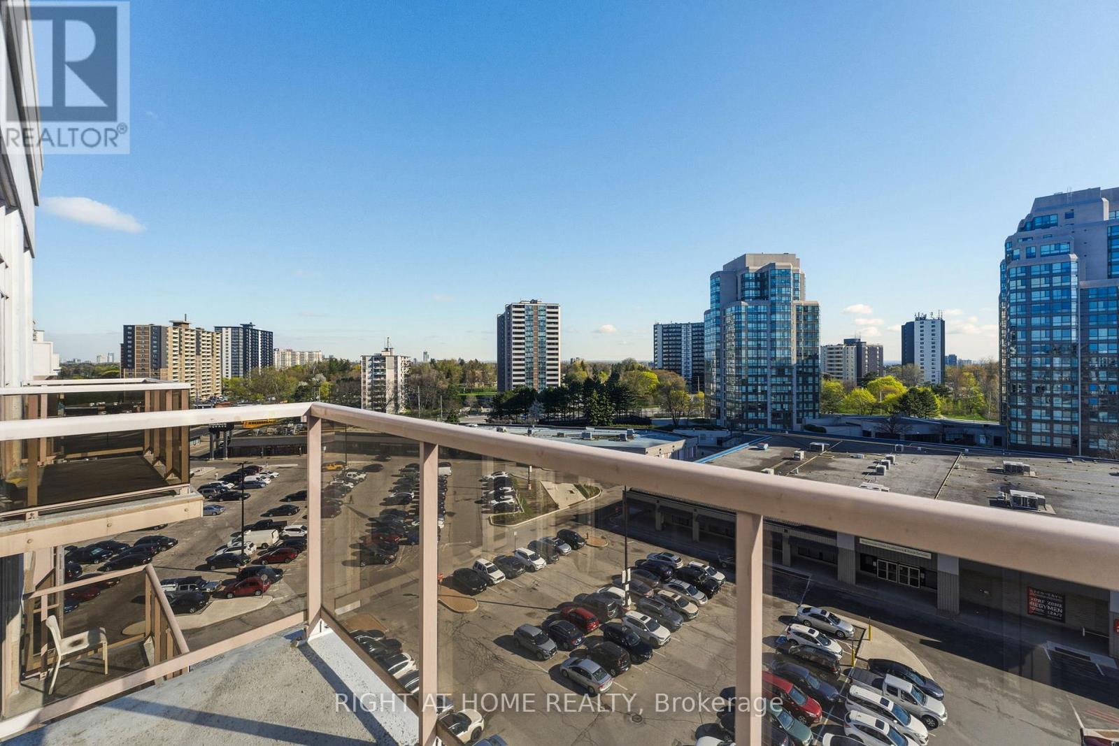#PH01 3650 KINGSTON ROAD - 11