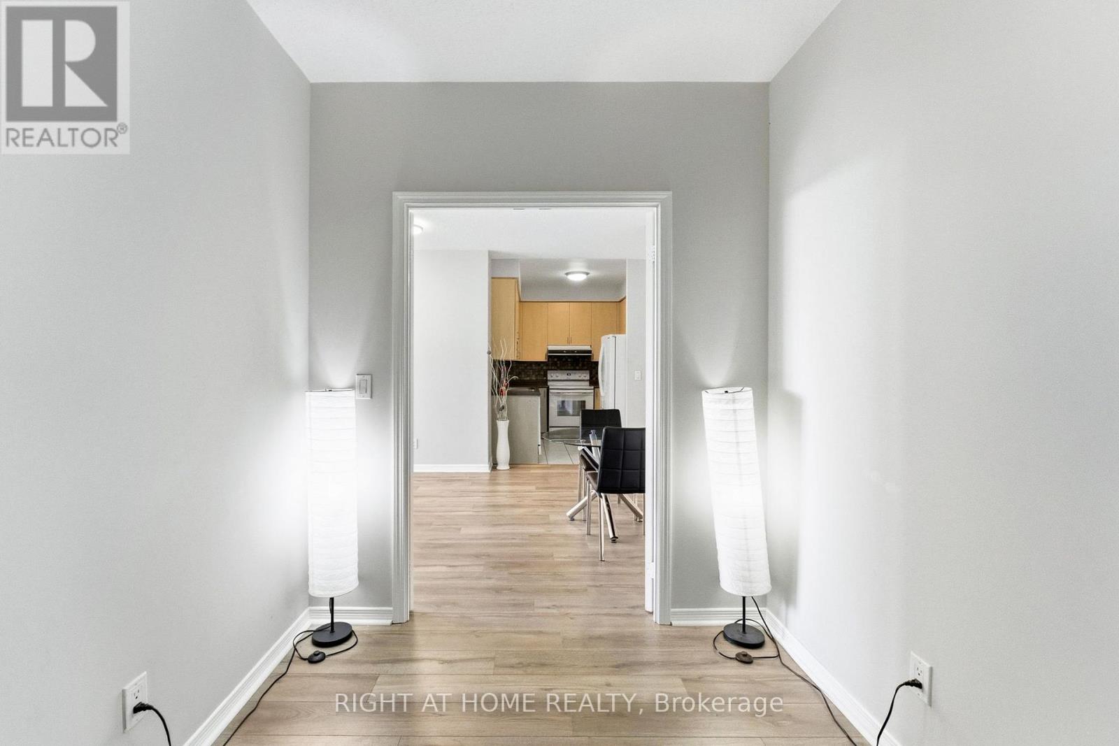 #PH01 3650 KINGSTON ROAD - 27