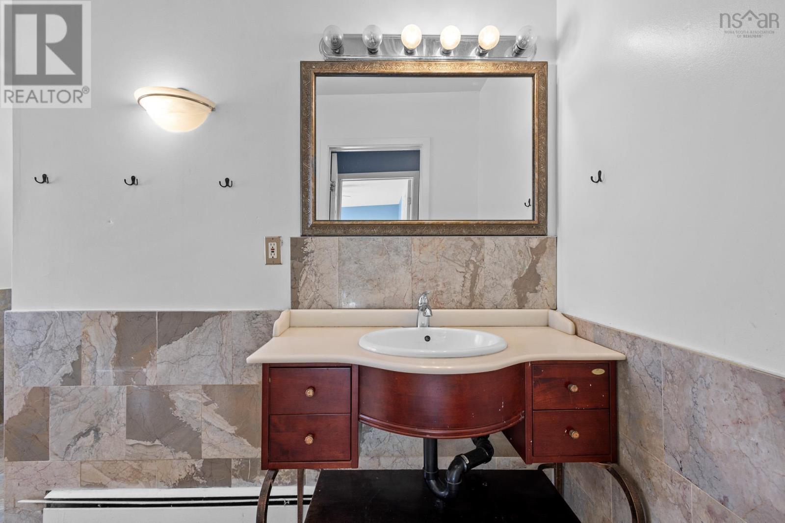 Property 29 of 47 of 2883 Sackville Drive