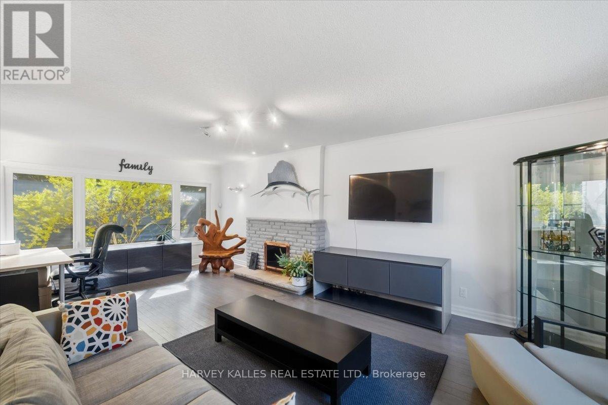 72 WALMER ROAD - 12