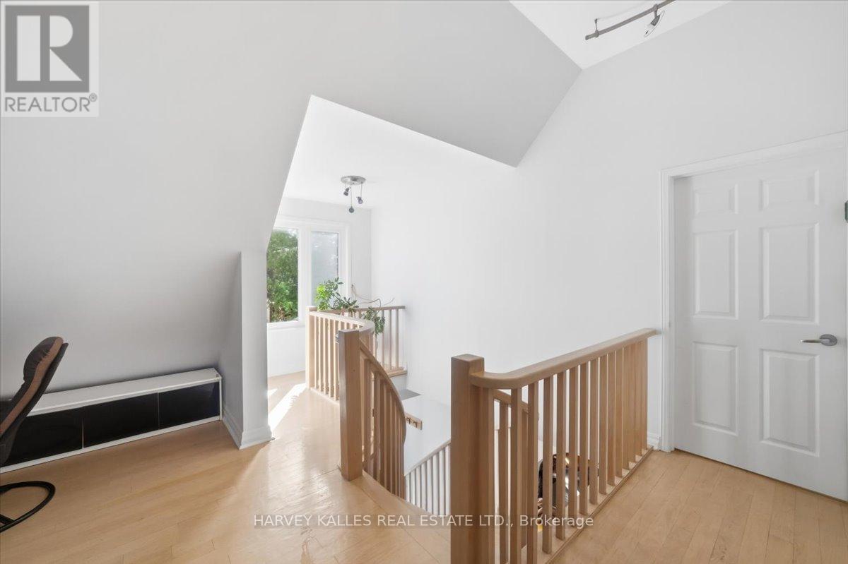 72 WALMER ROAD - 21