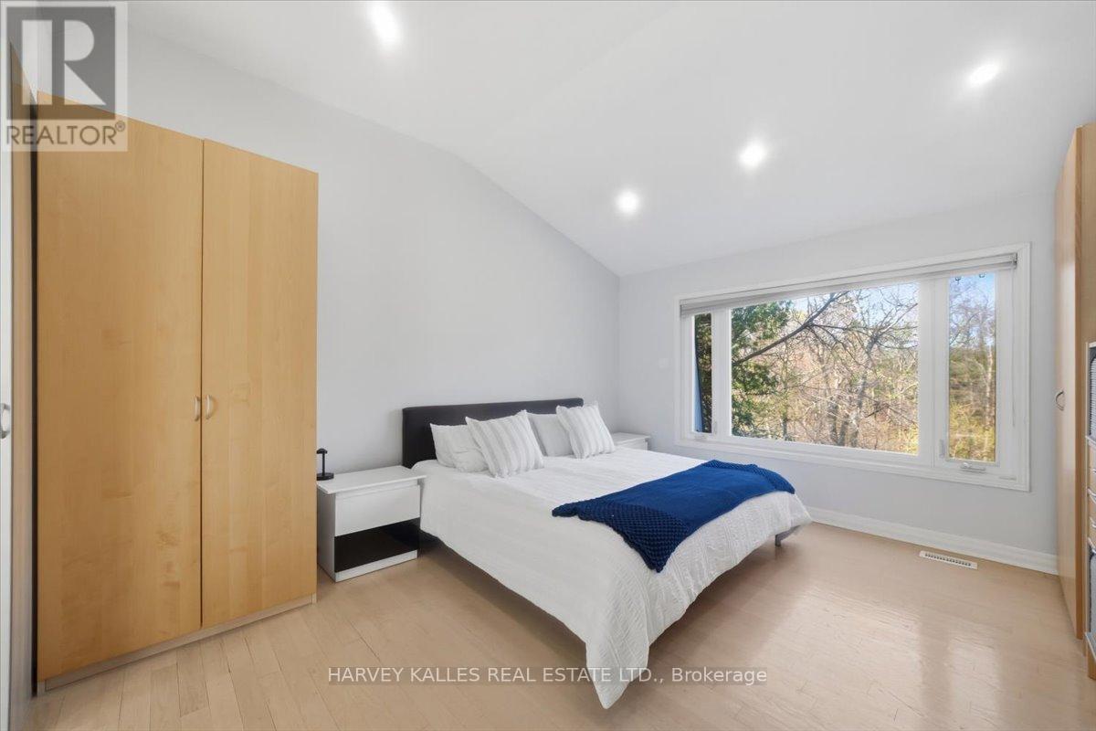 72 WALMER ROAD - 22