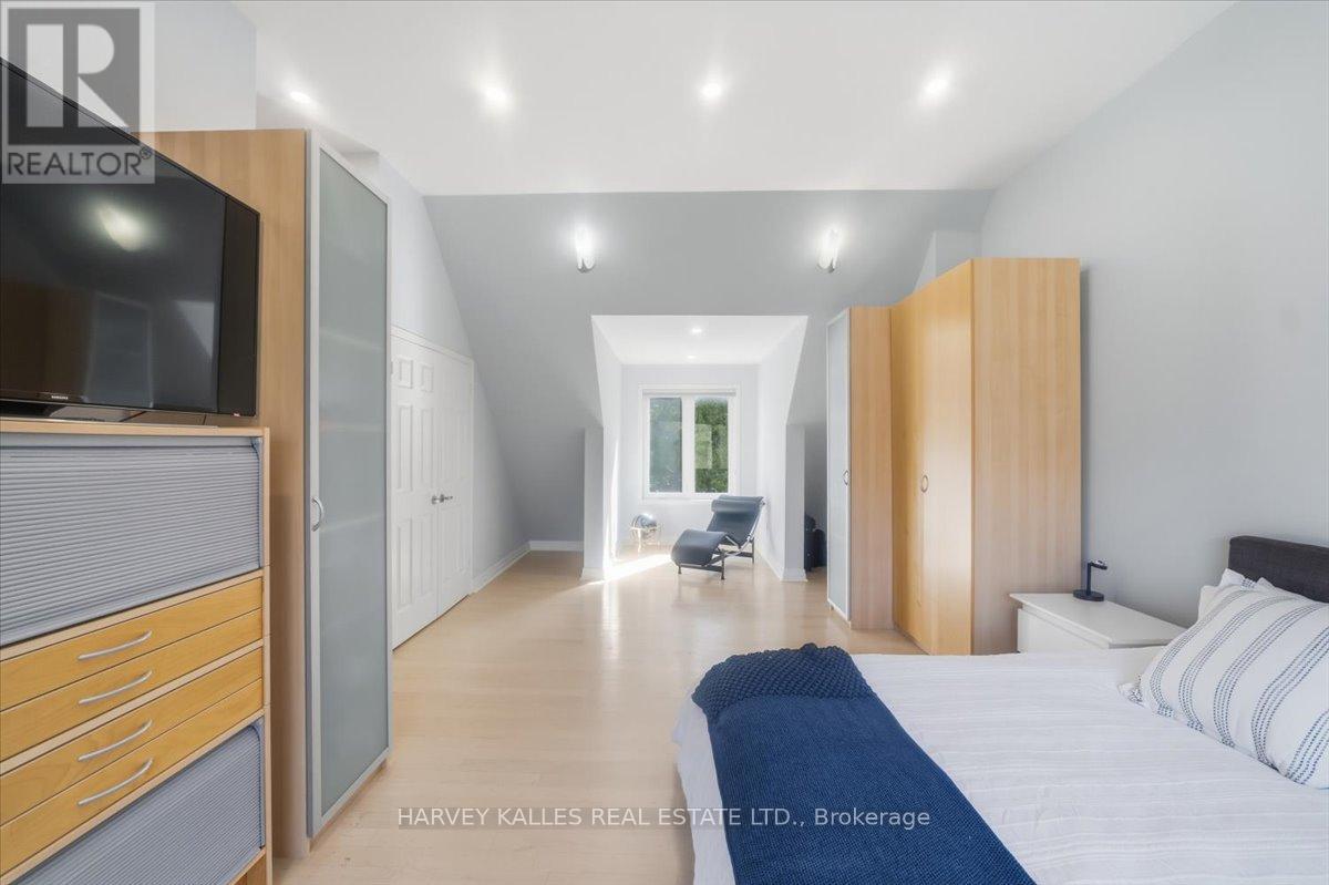 72 WALMER ROAD - 24