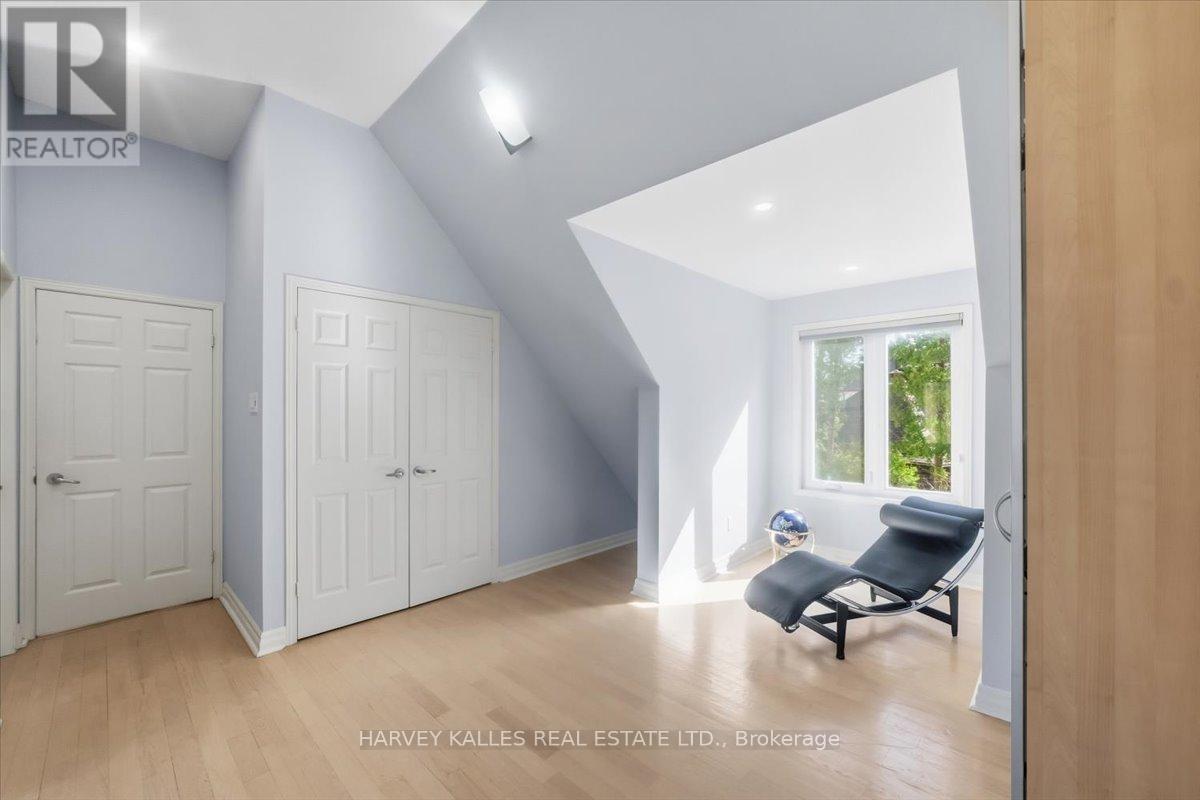 72 WALMER ROAD - 26