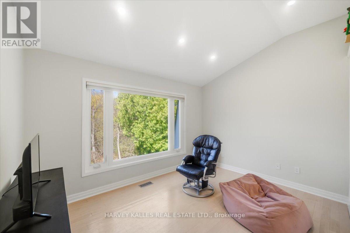 72 WALMER ROAD - 34