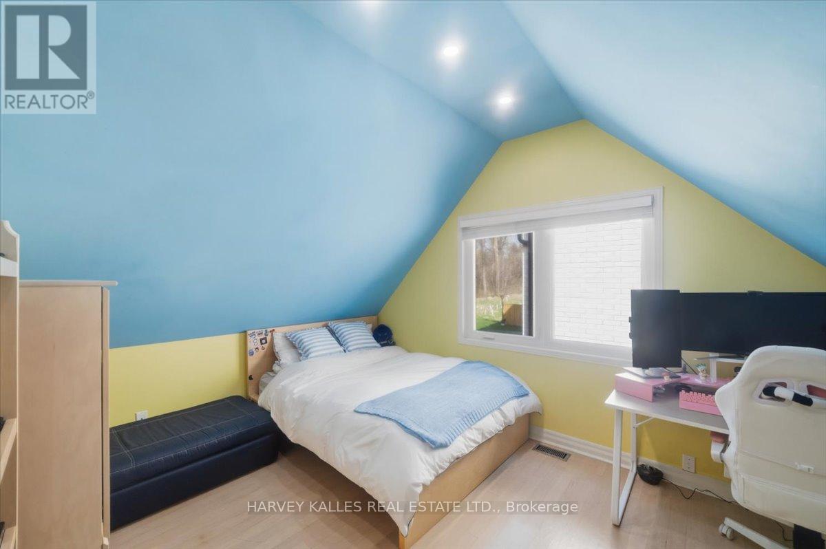 72 WALMER ROAD - 35