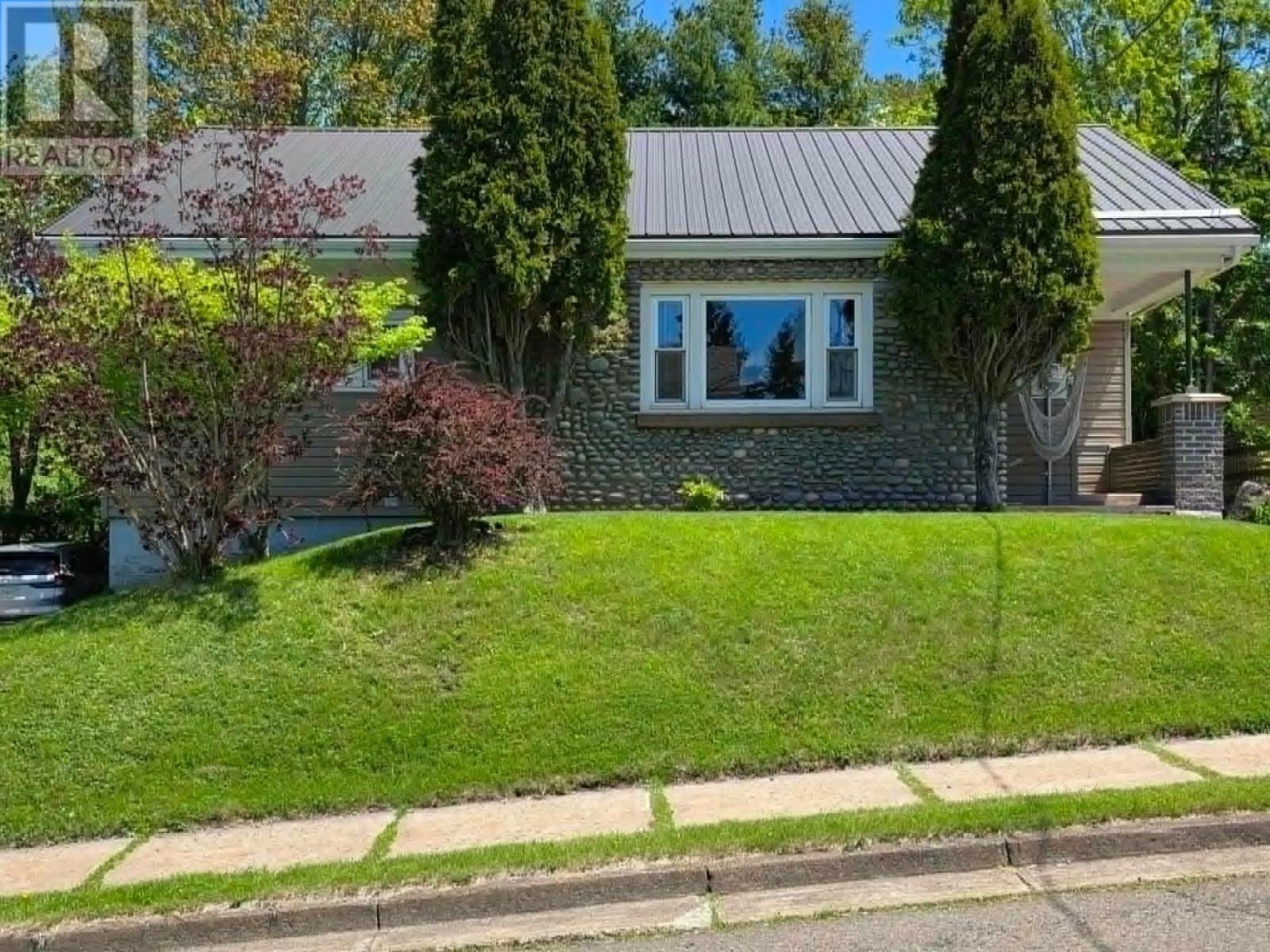 Property photo of 61 Laurie Street