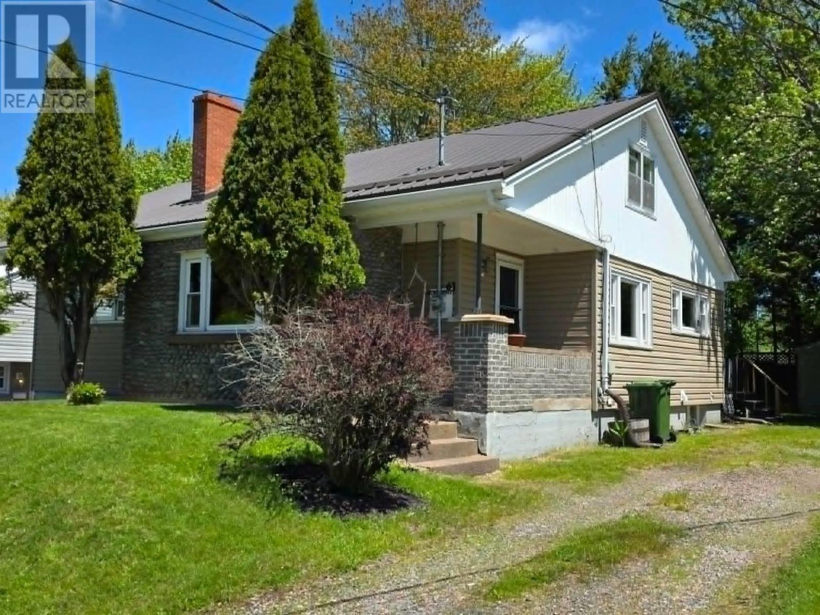 Property 3 of 40 of 61 Laurie Street