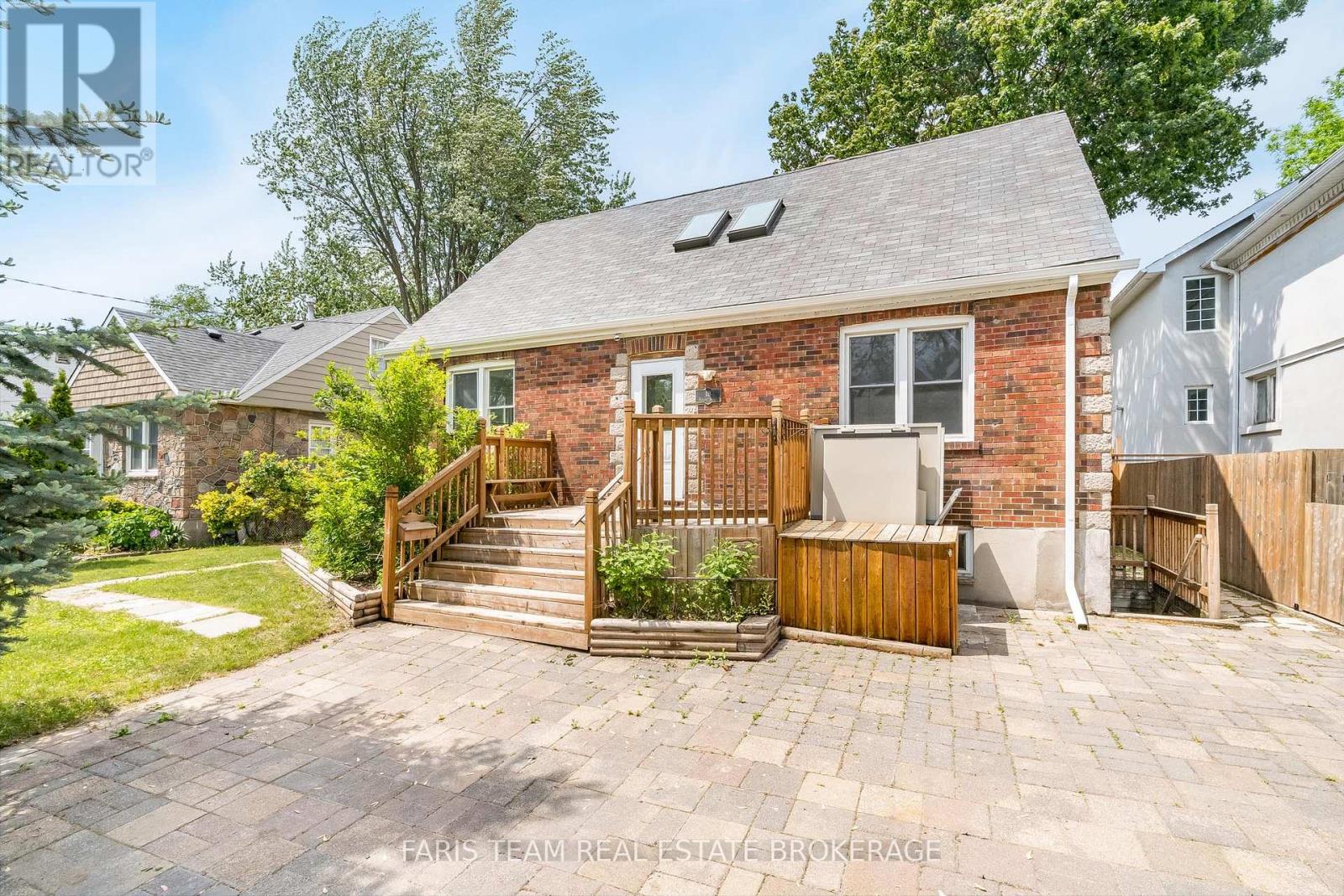 18 HOLGATE STREET - 3