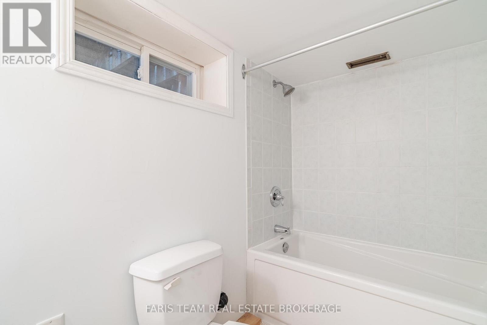 18 HOLGATE STREET - 38
